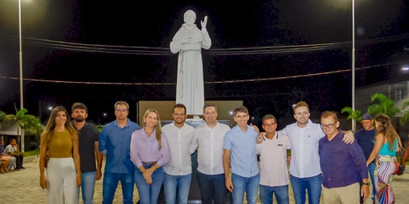 Em Várzea, deputado Júnior Araújo participa da Procissão de São Francisco de Assis 