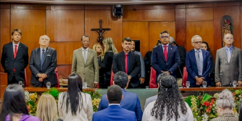 Cícero Lucena destaca história e compromisso com a vida pública de João Benedito da Silva, que recebeu título de cidadão pessoense
