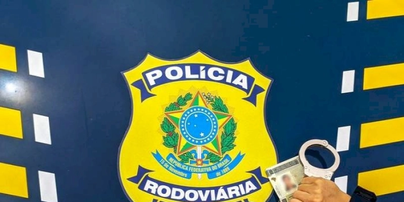 Homem é preso pela PRF no Sertão da Paraíba por uso de documento falso