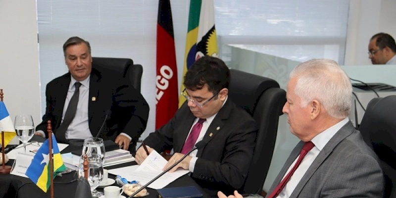Assinatura de recomendação pela Corregedoria Nacional marca encerramento da reunião do CNCG