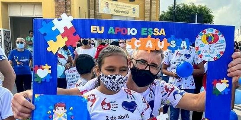 Famílias participam de evento de conscientização do autismo no município de Aparecida