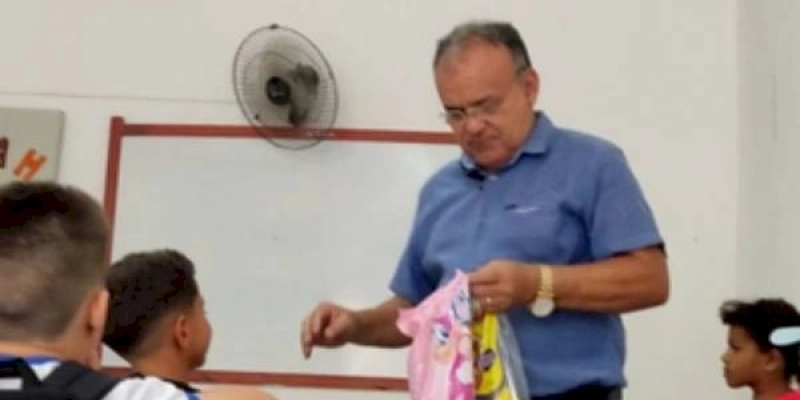  Irani Alexandrino acompanha o início das aulas de toda rede municipal de Coremas