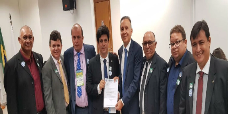 Em dia de agenda cheia, Aguinaldo participa de reuniões com líderes da Câmara e prefeitos paraibanos; Veja