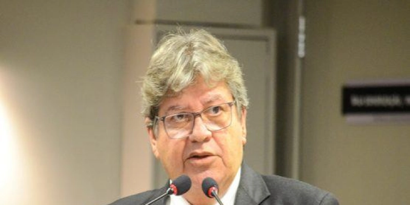 João Azevêdo confirma presença no Fórum de Governadores em Brasília