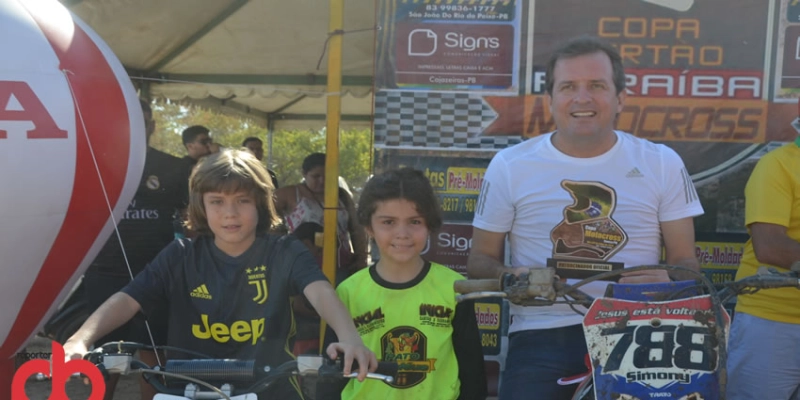 Prefeitura de Sousa patrocina Copa Moto Cross Sousa e prefeito Tyrone destaca a valorização da diversidade esportiva