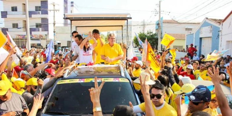 Megacomício em Pombal solidifica força de Pollyanna para chegar ao Senado Federal