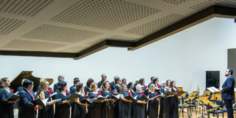 Coro Sinfônico da Paraíba faz concerto letobrasileiro com maestrina da Letônia