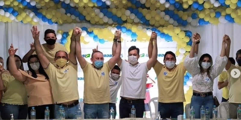 Júnior Araújo participa de convenção que homologou candidatura de Lucas Braga a Prefeito de Marizópolis 