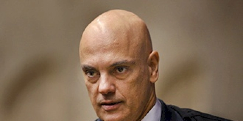 Moraes determina quebra do sigilo de imagens de vandalismo no Planalto