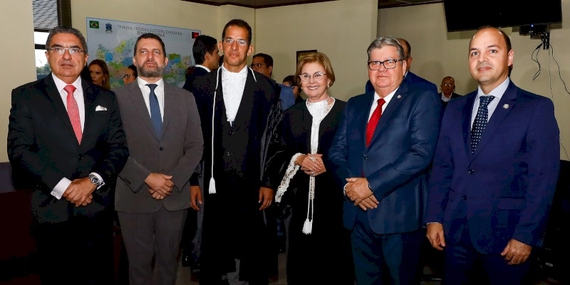 João Azevêdo prestigia posse de novo membro efetivo do TRE-PB, juiz federal Bruno Teixeira de Paiva