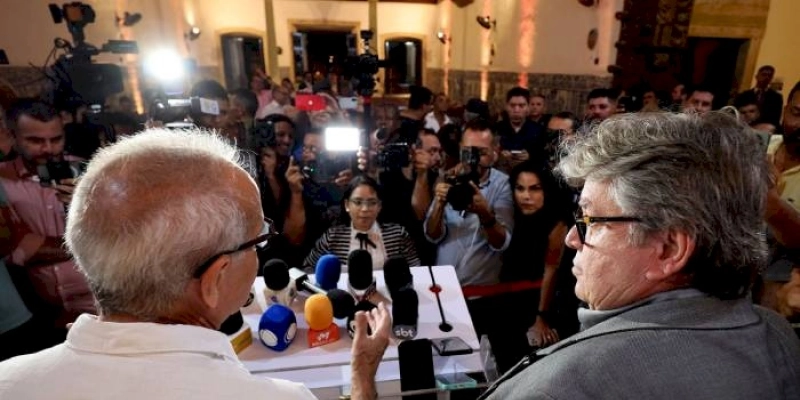 João Azevêdo e Cícero Lucena anunciam obras e medidas econômicas para fomentar comércio, turismo e habitação no Centro de João Pessoa