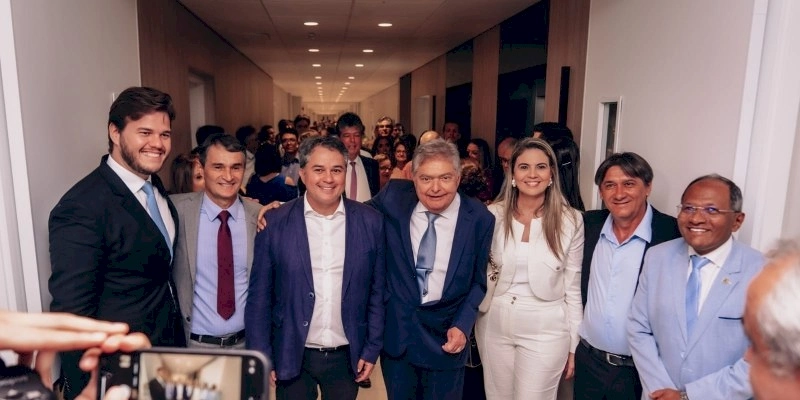 O Help é um marco histórico e abre suas portas no momento em que Campina passa por uma grande transformação, diz Bruno