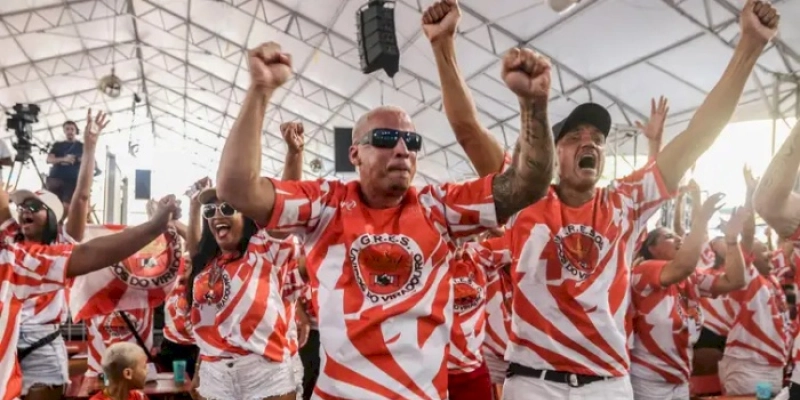 Nos 40 anos da Sapucaí, Viradouro é campeã do carnaval do Rio