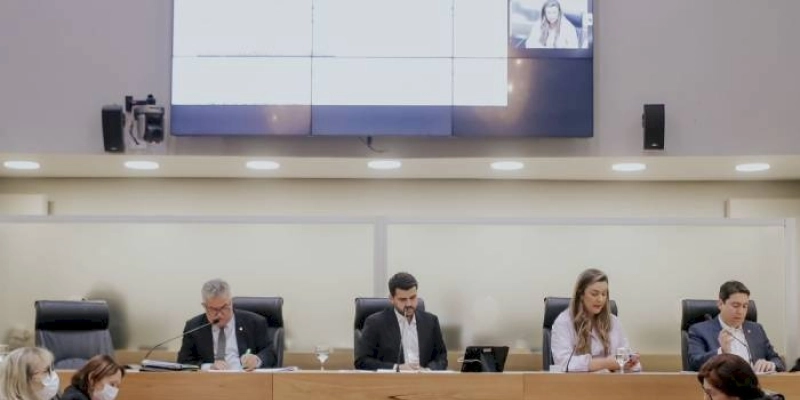 CCJ aprova projetos que fortalecem direitos das mulheres paraibanas