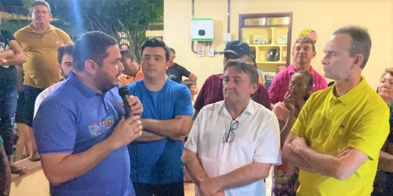 Zé Vieira apresenta seus candidatos as lideranças em Marizópolis, e Júnior do Peixe representa Mersinho Lucena, e faz discurso de unidade 