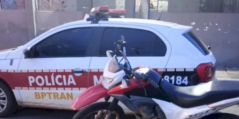 Moto roubada é recuperada pela Polícia Militar, durante abordagem, na Paraíba
