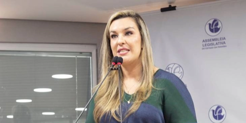 Governo veta política de prevenção ao alcoolismo: “É difícil ser oposição e legislar na Paraíba”, diz Camila