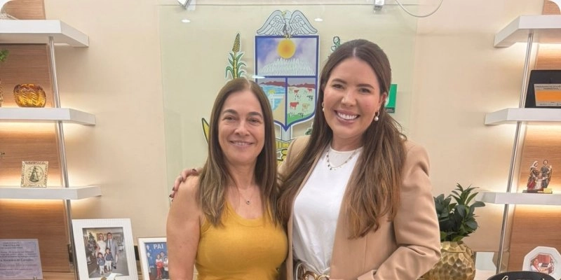 Saiba os reais motivos de Aparecida Estrela visitar o Gabinete da Prefeita Amanda Silveira em Sousa 