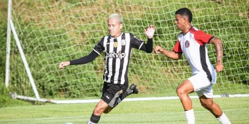 Meia do Treze prega respeito ao lanterna Atlético-CE antes de confronto; veja