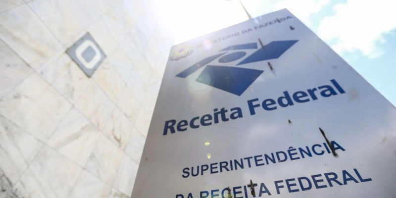 Receita paga hoje restituições de lote residual do Imposto de Renda