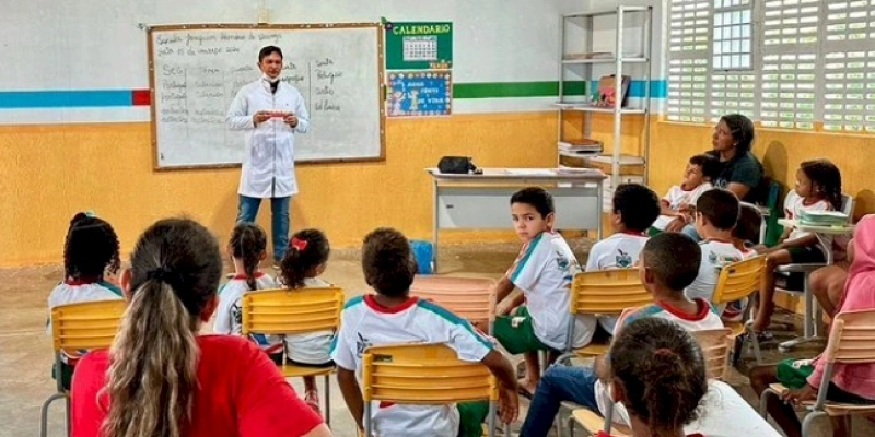 Programa ‘Saúde nas Escolas’ percorre os colégios municipais de Aparecida, promovendo a conscientização sobre os hábitos saudáveis