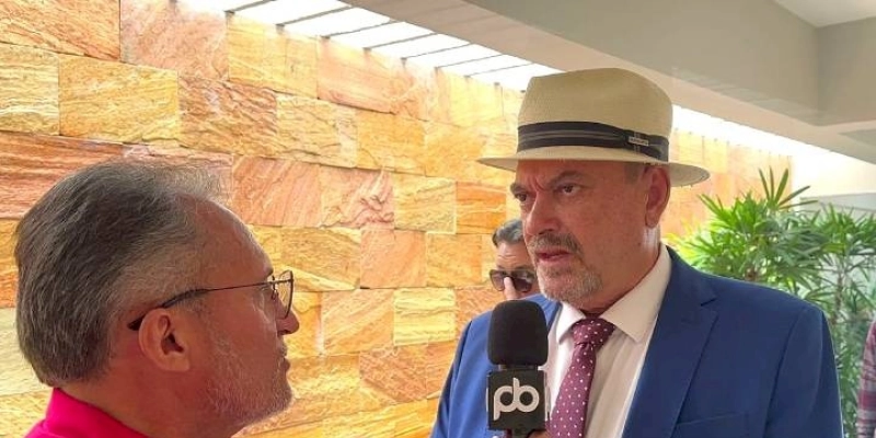 CONCLAVE: Chico Mendes, Júnior Araújo, e Jeová Campos conversam a portas fechadas em Sousa sobre a união das oposições em Cajazeiras 