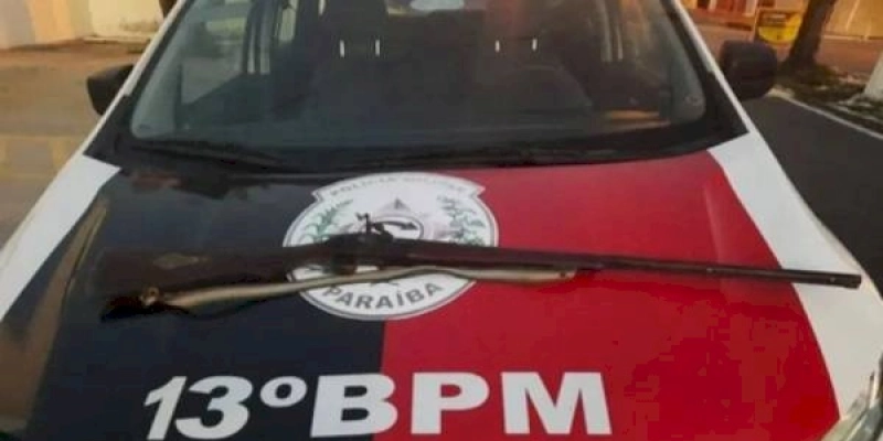 Em ocorrência de violência doméstica, Polícia Militar apreende arma de fogo no Sertão