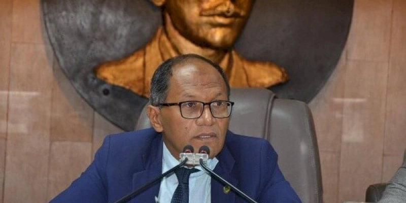 FARRA: Câmara de Vereadores de CG “inchada” com 309 cargos comissionados; TCE recebe denúncia, e intima Presidente para cessar efeitos da Lei