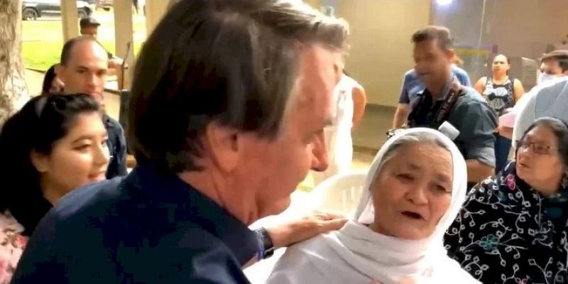 No Alvorada, Presidente Bolsonaro recebe refugiados Afegãos para almoço neste domingo 