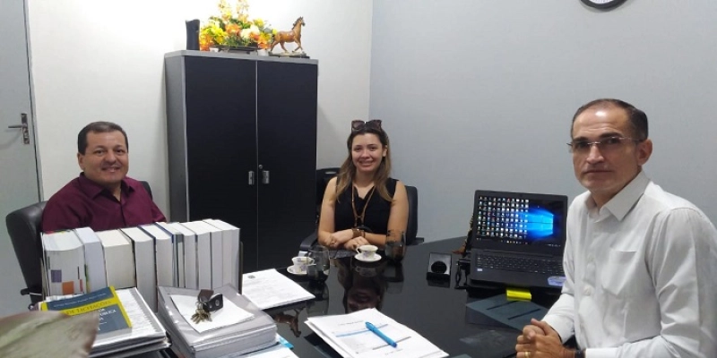 Prefeitura de Sousa inicia celebração de parceria com a Faculdade São Francisco da Paraíba