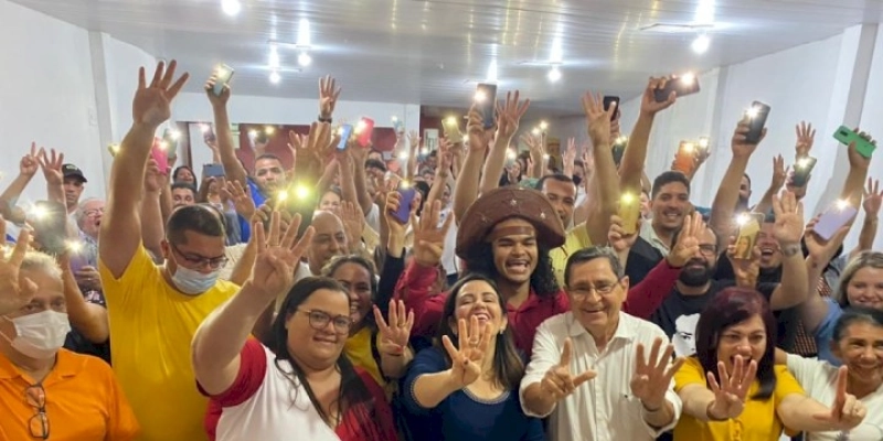 Ao lado de Pollyanna, Anísio Maia participa de encontro em Santa Rita com líderes de movimentos sindicais