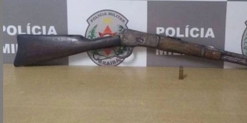 Policia militar apreende rifle cal 44, após receber informações anônimas 