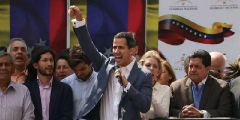 MP pede proibição de Guaidó sair da Venezuela e bloqueio de bens