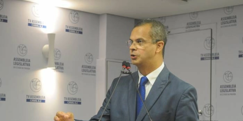 Jutay considera decisão do STF sobre linguagem neutra derrota para língua portuguesa e para valores cristãos: “É esdrúxulo”