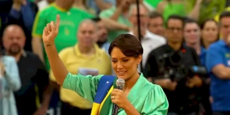Pesquisa do Instituto QualiBest aponta que Michelle Bolsonaro é a segunda mulher mais admirada do Brasil 