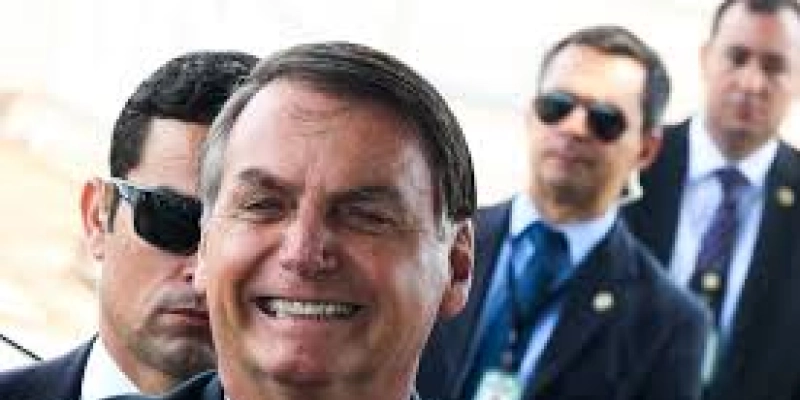 Indulto natalino terá capítulo especial para policiais, diz Bolsonaro