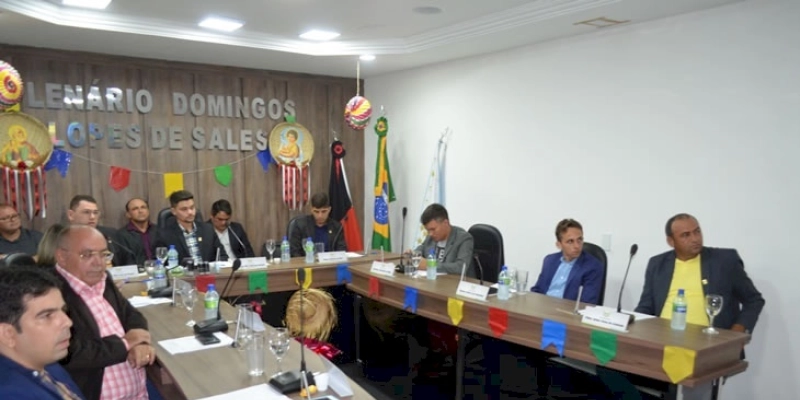 Sessão Ordinária vota fixação de subsídios para Secretários, e Requerimentos na Câmara de Vereadores de Marizópolis 