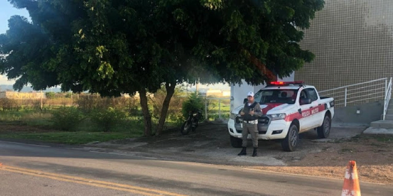 Policiais da 5ª CPTran realizam “blitz” em Cajazeiras, Sousa e Catolé do Rocha; Veja