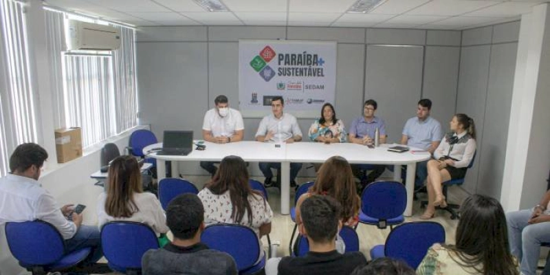 Governo reúne gestores municipais e apoia implementação dos serviços de triagem dos resíduos sólidos