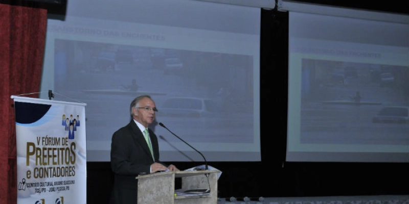 Presidente do TCE-PB diz que cumprir Estatuto da Cidade ajudará no desenvolvimento dos municípios