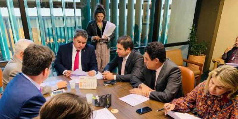 Wilson Santiago participa de reunião da Bancada Federal e comemora emenda para duplicar BR 230 de Cajazeiras, Sousa a Campina Grande