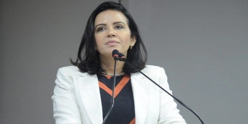 ”Fechar comarcas no nosso estado, sobretudo no Sertão, é restringir direitos ao nosso povo”, diz Pollyanna