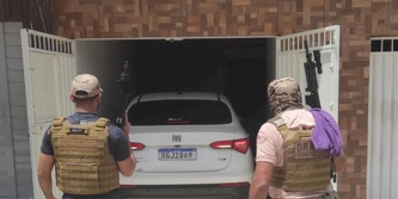 DRACO, DRF e PRF prendem envolvido em sequestro relâmpago; veículo utilizado durante o crime foi localizado