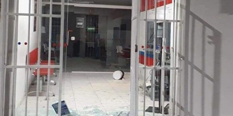 Criminosos detonam Agência bancária nesta madrugada, no interior da Paraíba