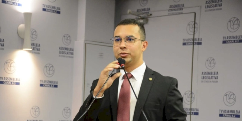 Assembleia aprova projeto de Alexandre de Zezé que cria o Dia e a Semana Estadual do Jornalista na Paraíba