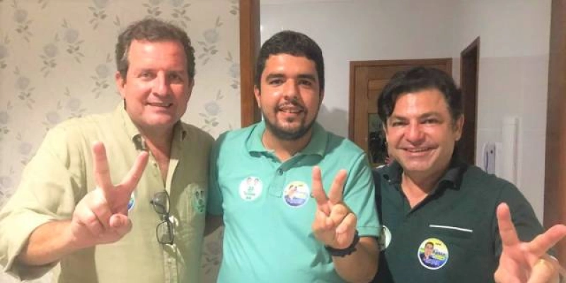 Tyrone proporciona reconciliação entre Fábio Braga e Zenildo Oliveira em Sousa com direito a dancinha 