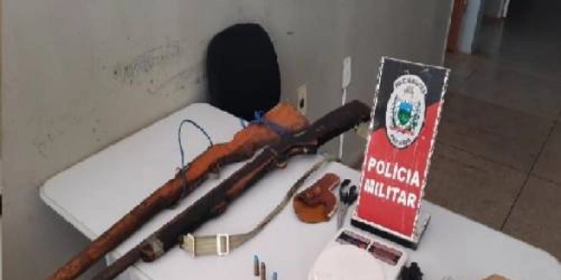 PM apreende drogas e armas de fogo e prende elementos perigosos durante Operação