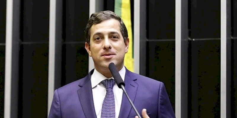 Gervásio vota contra privatização da Eletrobras e diz que PSB vai à justiça contra sanção do texto