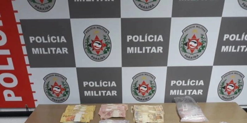Polícia Militar apreende cocaína, crack e dinheiro do tráfico 