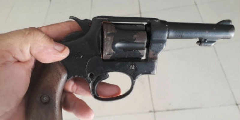 Polícia apreende adolescente suspeito de assalto à mão armada 